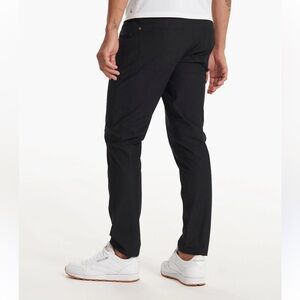 Vuori black lightweight pants 32